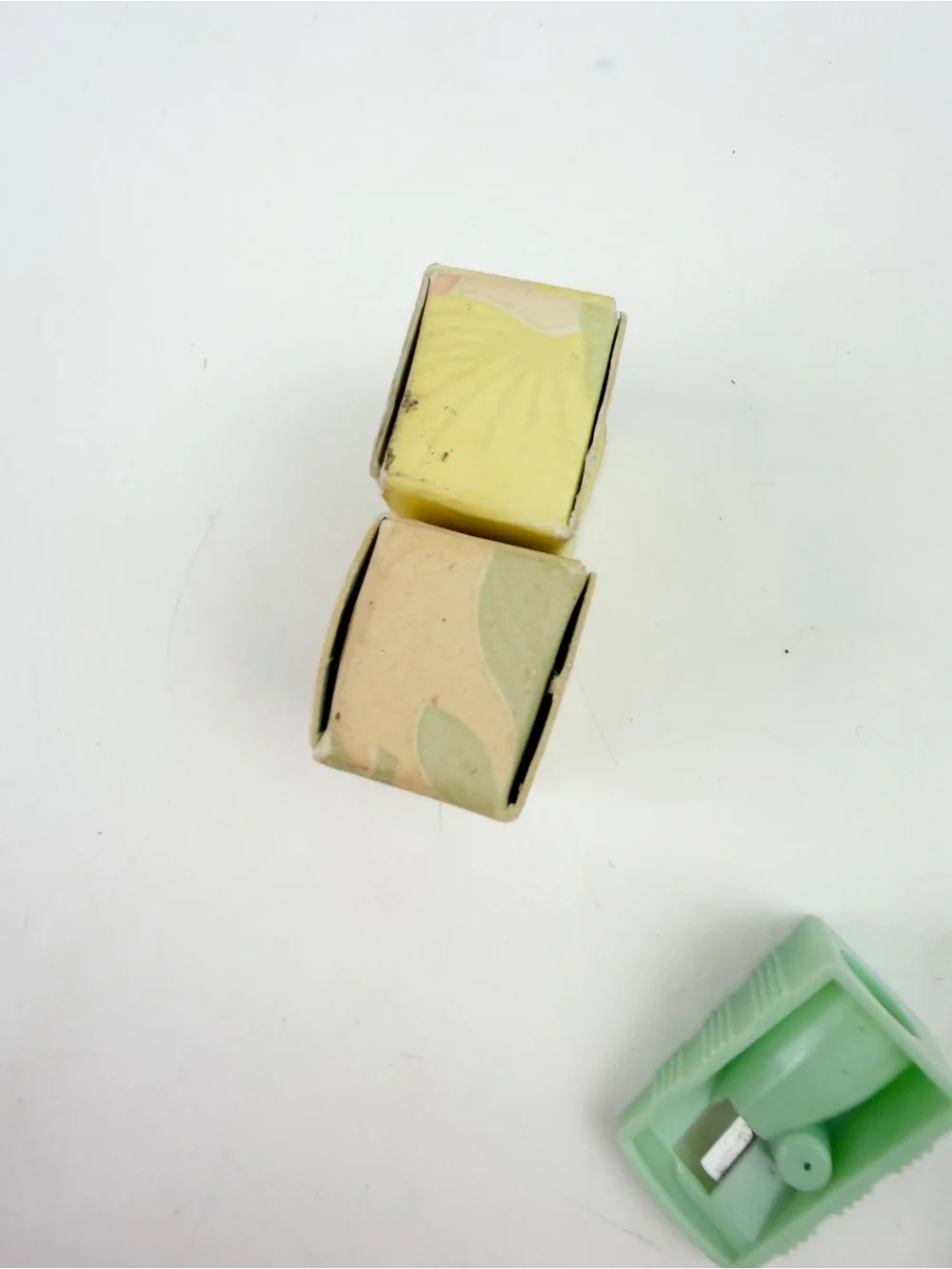 TWO Vtg 80s Clinique Eye & Lip Pencil Sharpener West Germany Green New Box Wear